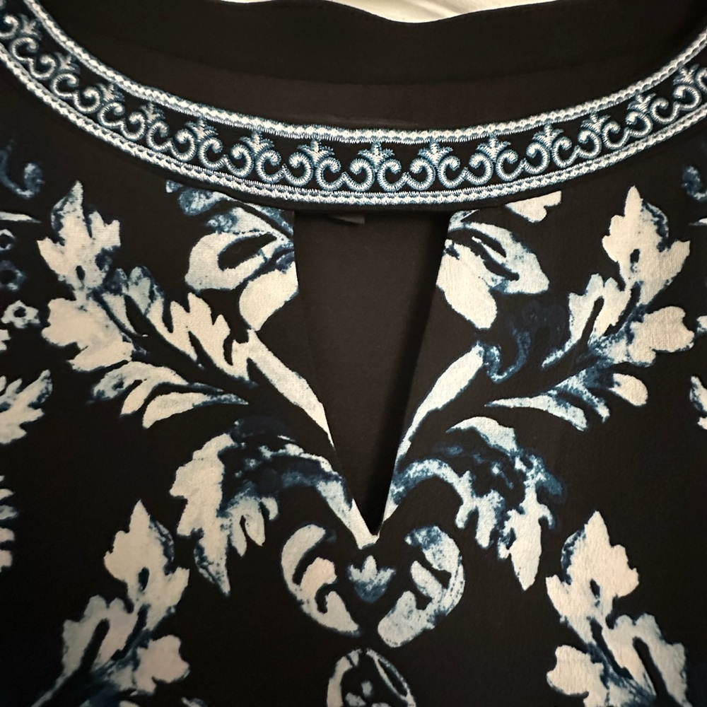 WHBM NWOT Multi-Colored Cold Shoulder Dress. Stunning! - Picture 4 of 15